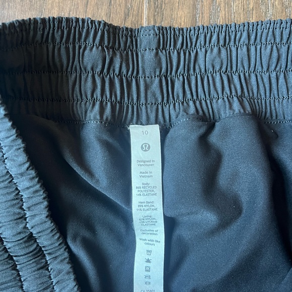 Lululemon skort - Picture 5 of 6